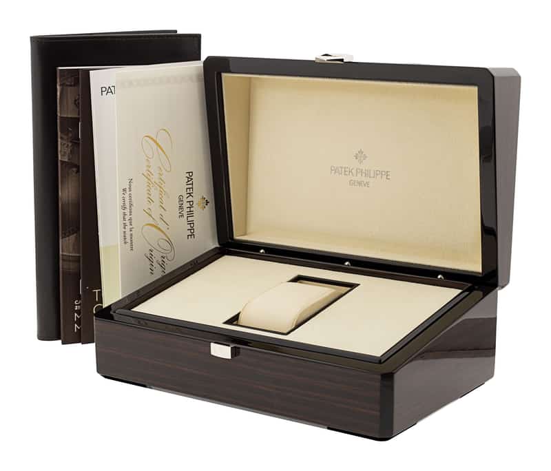 Patek Philippe Calatrava 5196P-001